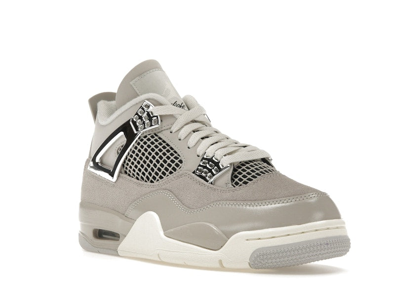 Air Jordan 4 Retro Frozen Moments