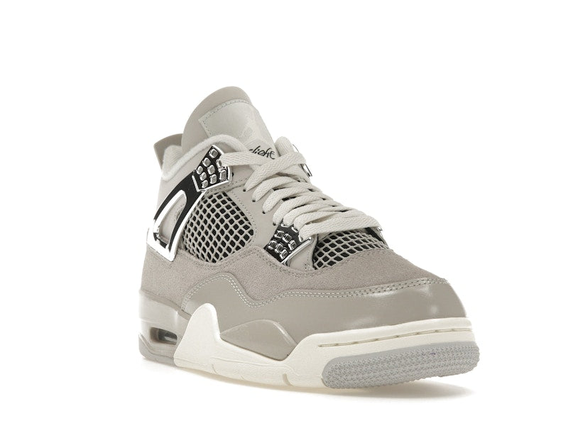 Air Jordan 4 Retro Frozen Moments
