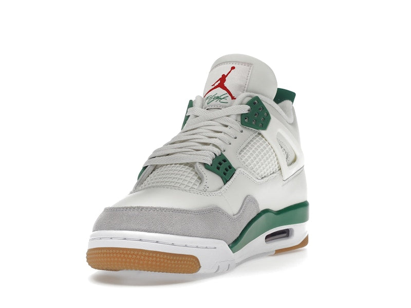 Air Jordan 4 Retro SB Pine Green, vista a 360 gradi 13 di 36
