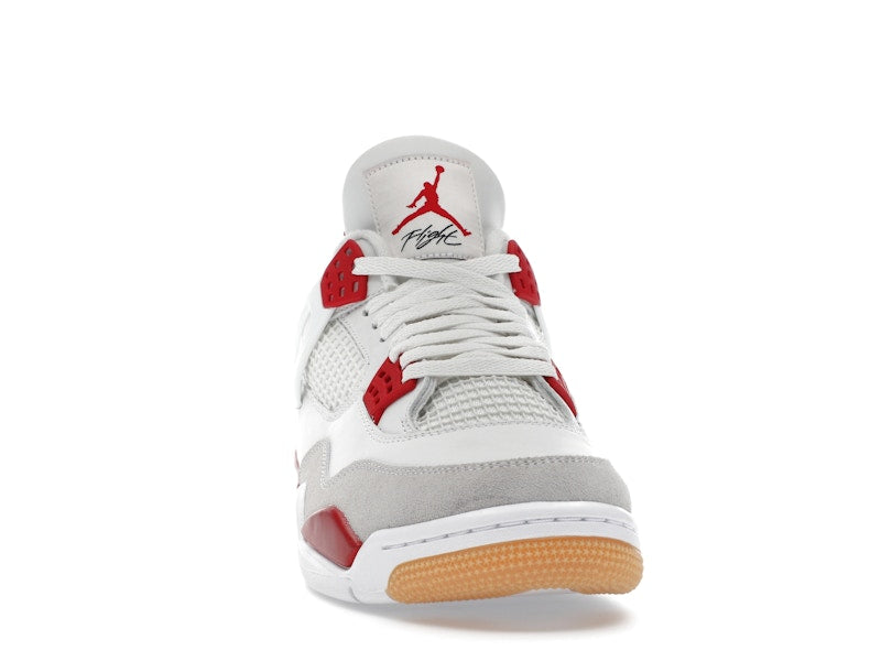 Air Jordan 4 Retro SB Varsity Red, vista a 360 gradi 9 di 36