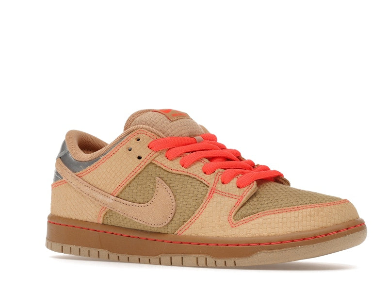 Nike SB Dunk Low Pro Som Tum, vista a 360 gradi 4 di 36