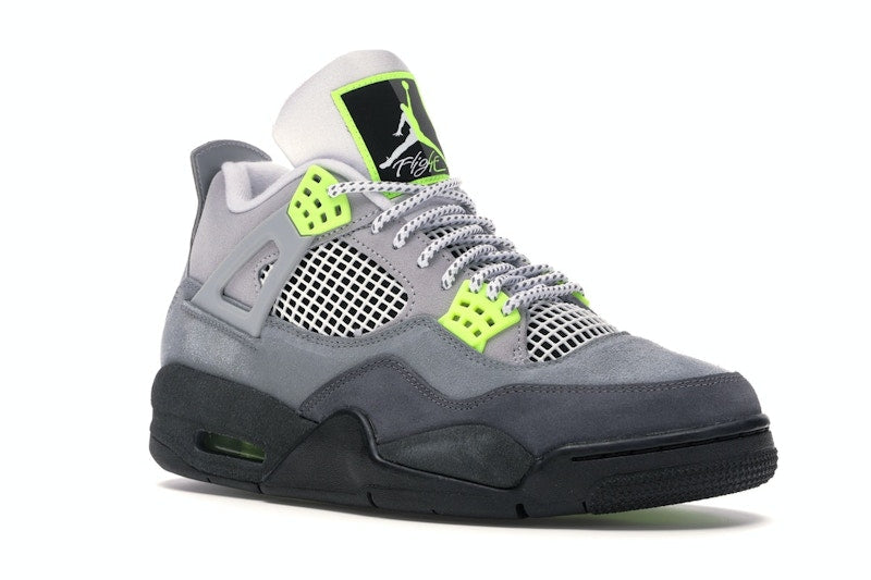 Air Jordan 4 Retro SE Neon, vista a 360 gradi 5 di 36