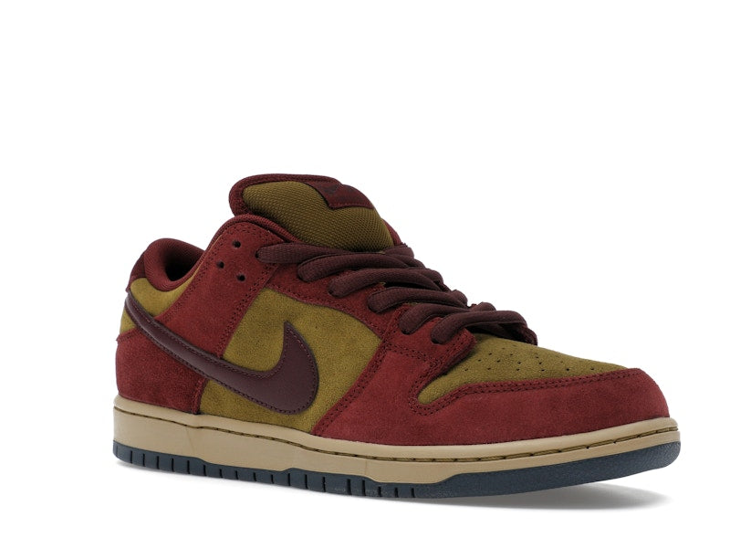 Nike SB Dunk Low Dark Team Red Olive Flak, vista a 360 gradi 5 di 36