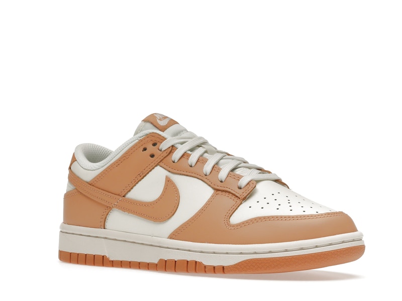 Nike Dunk Low Harvest Moon (Women's), vista a 360 gradi 5 di 36