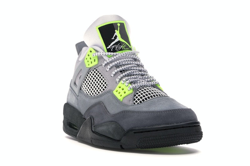 Air Jordan 4 Retro SE Neon, vista a 360 gradi 7 di 36
