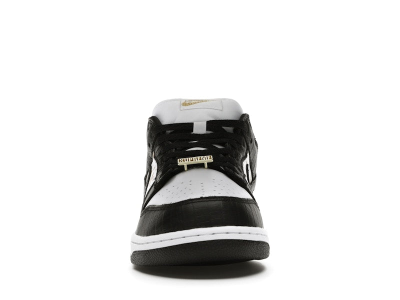 Nike SB Dunk Low Supreme Black, vista a 360 gradi 10 di 36