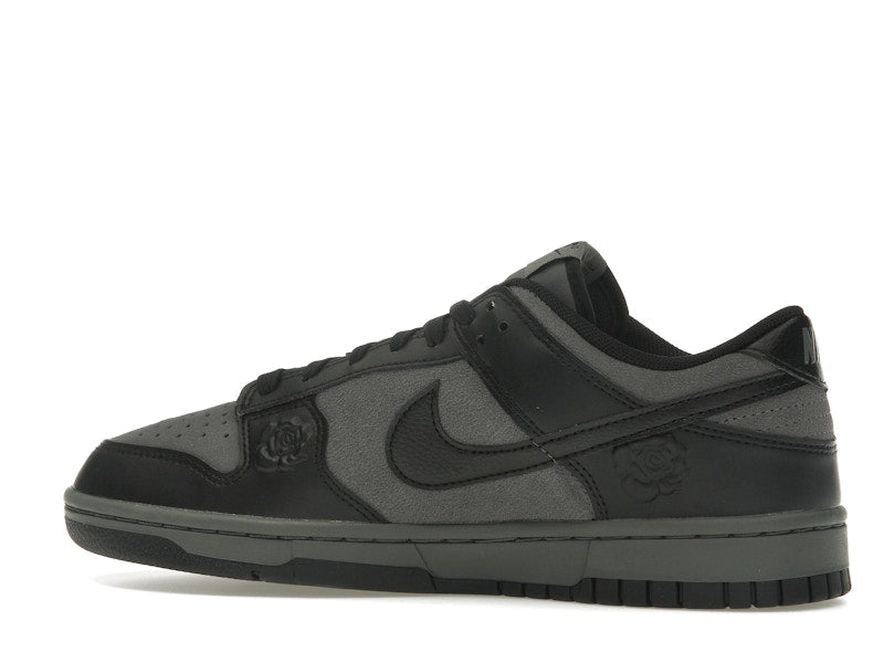 Nike Dunk Low Black Roses (Women's), vista a 360 gradi 21 di 36