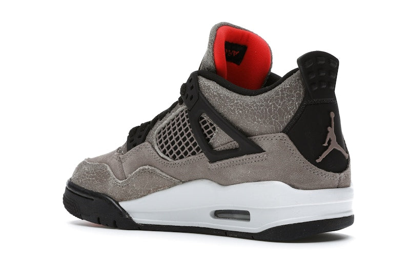 Jordan 4 Retro Taupe Haze (GS), vista a 360 gradi 23 di 36