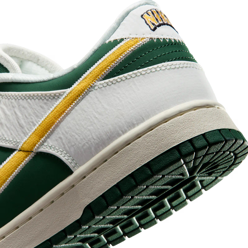 Nike Dunk Low Retro Varsity Jacket Sail Fir University Gold - vue detail 2